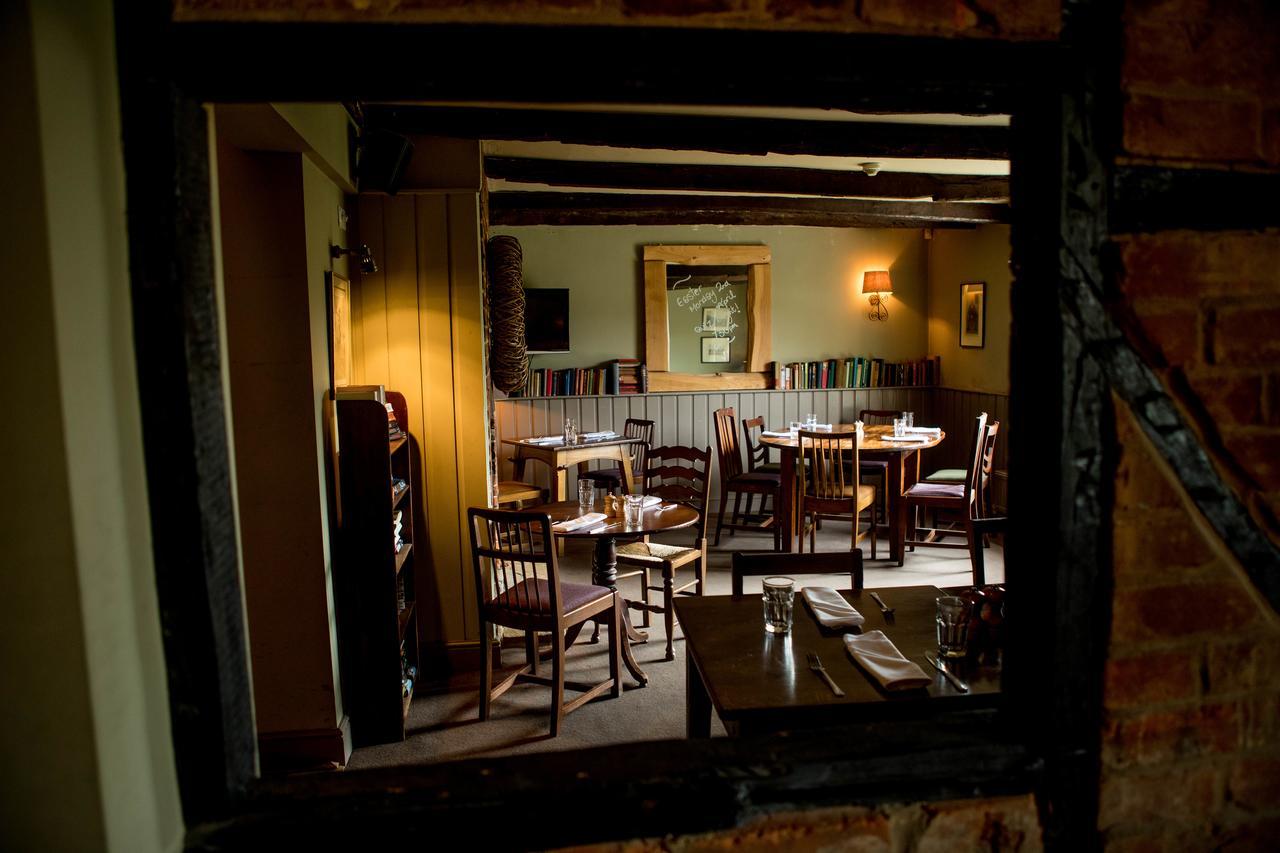The Hawk Inn Андовер Экстерьер фото